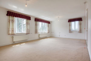 Lounge/Diner- click for photo gallery